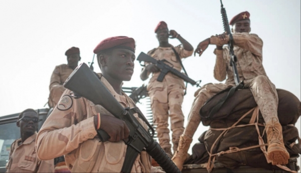 باريس: فرنسا تبدأ “عملية إجلاء سريع” لمواطنيها ولطاقمها الدبلوماسي من السودان