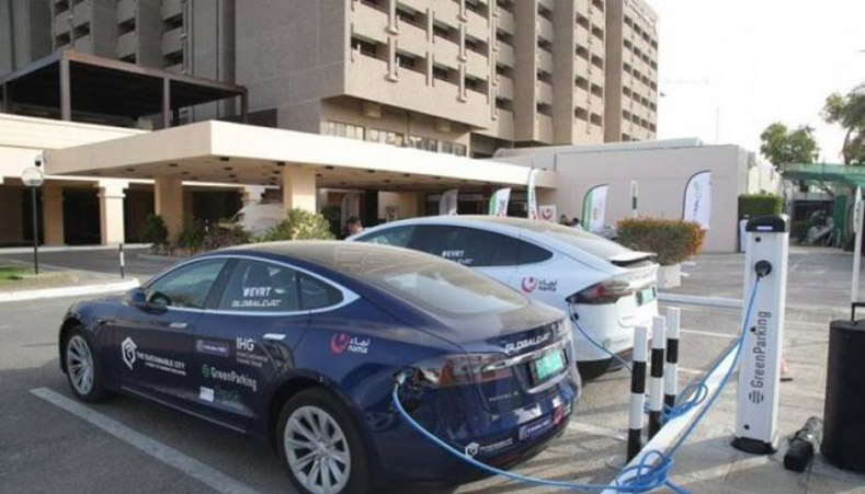 حوافز اقتناء السيارات الكهربائية في سلطنة عمان