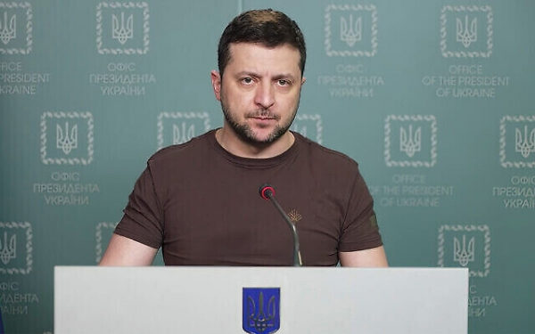 كييف: زيلينسكي يوضح سبب “بطء” الهجوم المضاد ويتعهد باستعادة “القرم”