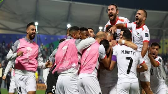 رياضة: المنتخب الفلسطيني يبلغ ثمن نهائي كأس آسيا للمرة الأولى في تاريخه