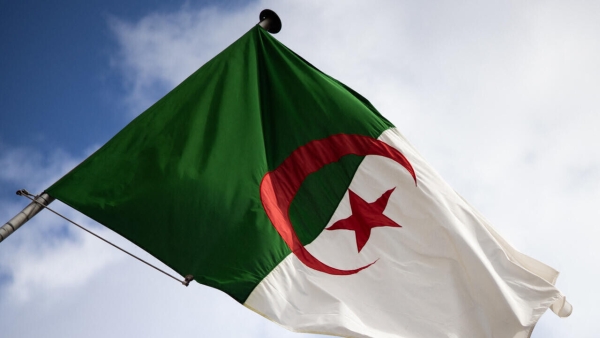 الجزائر: الحكومة الجزائرية توقع عقدا نفطيا مع شركة مداد السعودية بقيمة 5.4 مليارات دولار