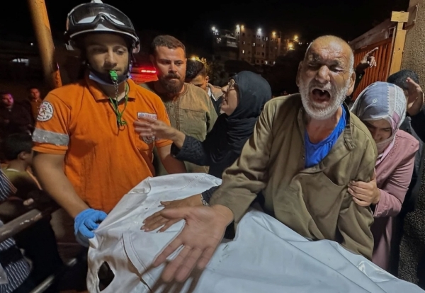 القدس: الغارات تقتل 50 فلسطينياً و«حماس» تعثر على جثتي رهينتين إضافيتين