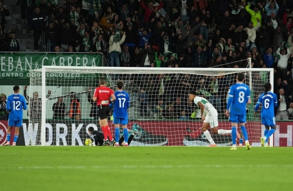 رياضة: ريال مدريد يقع في فخ إلتشي