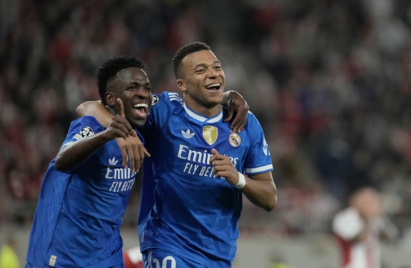 رياضة: “سوبر هاتريك” مبابي يقود ريال مدريد لفوز مثير على أولمبياكوس بدوري أبطال أوروبا