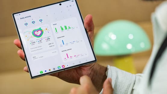“سامسونغ” تكشف عن هاتف ” Galaxy Z TriFold” وتحدد موعد إطلاقه