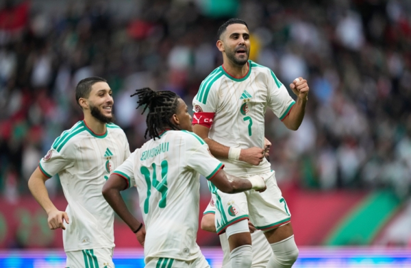 رياضة: محرز يقود الجزائر لتحقيق فوز كبير على السودان