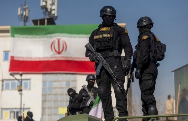 طهران: السلطات الإيرانية توسع حملتها القمعية لتشمل سياسيين في “جبهة الإصلاح”