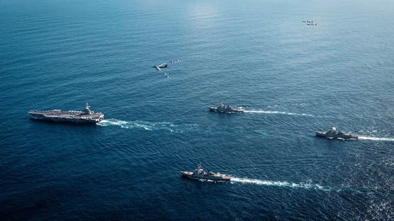 واشنطن: سفينة جديدة تبحر.. وترامب يخيّر إيران ملوحاً بمطرقة الليل