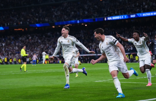 رياضة: ريال مدريد بعشرة لاعبين يهزم أتلتيكو ويواصل مطاردة برشلونة على صدارة “الليغا”