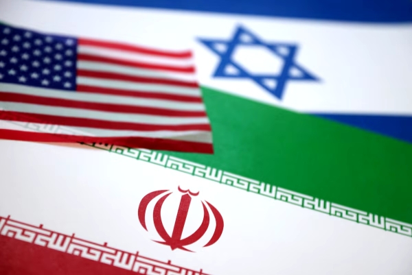 طهران: إيران تقول إنها ستستهدف مصالح اقتصادية ومصرفية لأمريكا وإسرائيل بالمنطقة