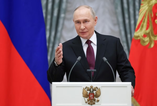 موسكو: بوتين “روسيا لا تزال صديقا وفيا وشريكا موثوقا لإيران”