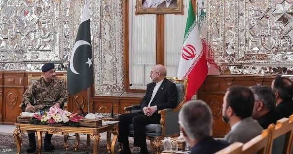 طهران: إيران تُعلن دراستها مقترحات أمريكية جديدة بعد وساطة من باكستان