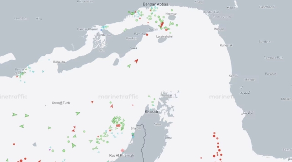طهران: بعد نحو 6 ساعات على إعلان وقف إطلاق النار.. ماذا تظهر بيانات الشحن بمضيق هرمز؟