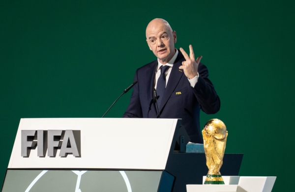 رياضة: رئيس “الفيفا” يؤكد مشاركة إيران في مونديال 2026 وخوض مبارياتها في الولايات المتحدة