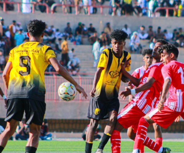 رياضة: شعب حضرموت يتصدر الدوري بثنائية في ديربي سيئون ويتوج بكأس الأول من مايو