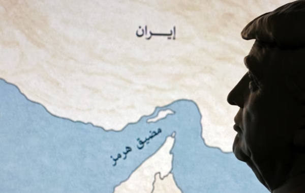 واشنطن: ناقلتان تعبران مضيق هرمز وتصريحات إيجابية من ترامب وفانس 